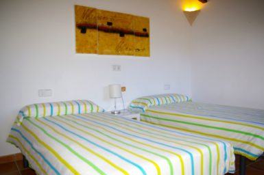 Finca Can Ravell - Schlafzimmer mit 2 Einzelbetten im OG
