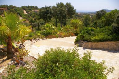 Finca La Roca - parkänliche Gartenanlage