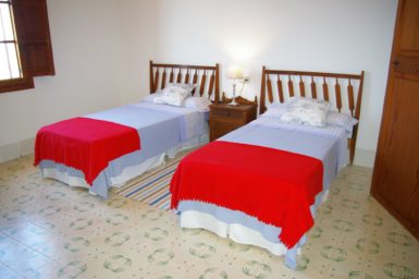 Finca Son Granada - Schlafzimmer mit 2 Einzelbetten