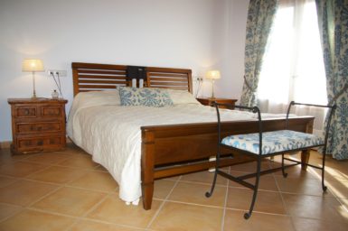 Villa Colom - Schlafzimmer mit Doppelbett