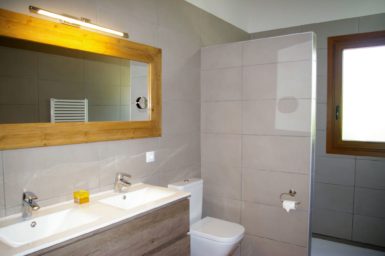 Finca Sa Tortuga - modernes Bad mit Dusche