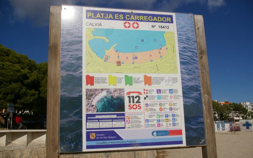 Strand Es Carregador in Palmanova im Südwesten von Mallorca